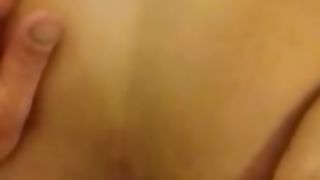 Mia moglie dà il culo ad un suo cliente