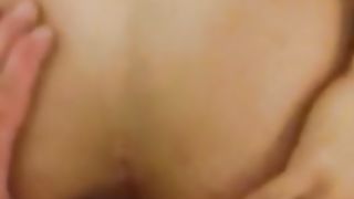 Mia moglie dà il culo ad un suo cliente