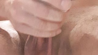 Si insapona il cazzo