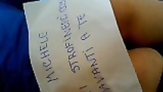 Self-spanking mentre mi struscio a pancia sotto