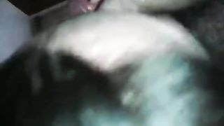 Succhia il CAZZETTO al cinquantenne