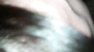 Succhia il CAZZETTO al cinquantenne