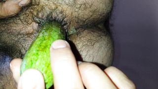 Anteprima del video: LA ZUCCHINA NEL CULO