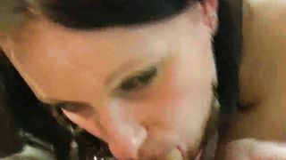 Natacha, pompino con bevuta di sperma