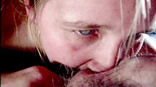 Simona pompino con bevuta finale