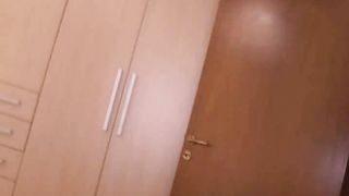 Maryelyn, si rilassa comodamente nei giardini pubblici su una panchina e finisce col fare sesso sfrenato  a casa di lui