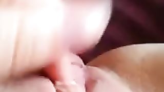 Mia moglie si masturba in webcam