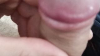 Eccolo che fa ginnastica