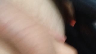 Eccolo che fa ginnastica