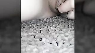 La new 18enne Sabrina mi omaggia per averla sverginata con delicatezza