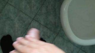 Tirando fuori il mio cazzo