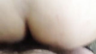 Mi faccio inculare nel boschetto vicino casa