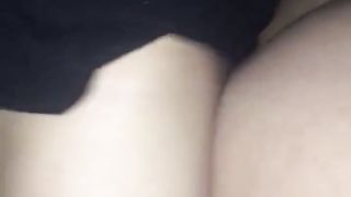 Matura prende un giovane cazzo in culo