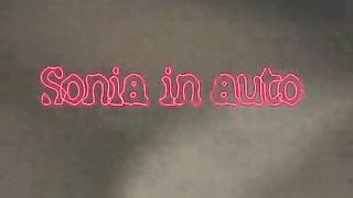 ROBERTA TANCREDI LICINELLA IN AUTO CON UN CAZZO...