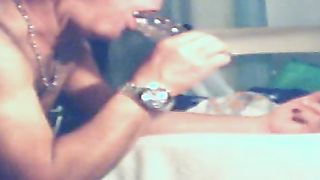 Cerco uomini donne coppie e trans