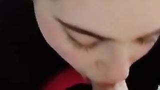 Le inonda la faccia di sborra