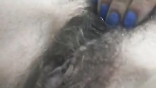 Anteprima del video: Ditalino e piscia