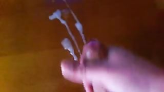 Anteprima del video: Mio marito si sega mentre sto su skype