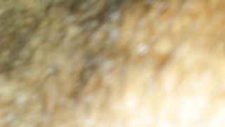 POMPINO CON UNGHIE SMALTATE