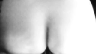 Pt 1°. La mia schiava si sfonda la fica...