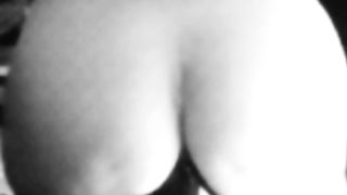 Pt 1°. La mia schiava si sfonda la fica...