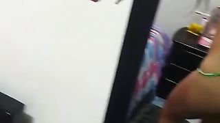 AMICA SI FA UN VIDEO-SELFIE