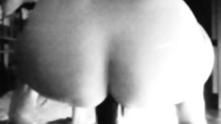 Pt 2°. La mia schiava si sfonda la fica...