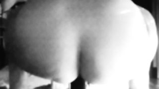 Pt 2°. La mia schiava si sfonda la fica...