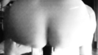 Pt 2°. La mia schiava si sfonda la fica...