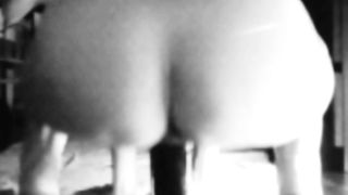 Pt 2°. La mia schiava si sfonda la fica...