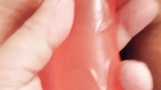 Alla milf piace il dildo nel culo