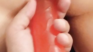 Alla milf piace il dildo nel culo