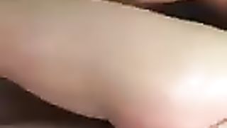 Amiche si scopano in doccia