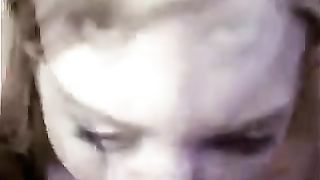 La mia porcellina ama leccarlo fino a farmi venire