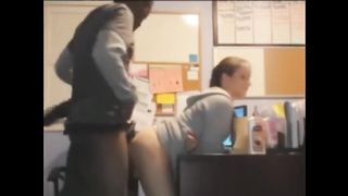 Ragazza in Erasmus montata da un negro