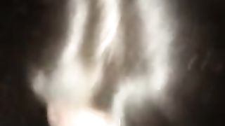 Studentessa italiana spompina un nero in un vicolo