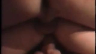 Sora mea penetrată dublu provoacă orgasme intense