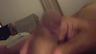 Guardo il culo di mia moglie e sborro