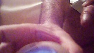 Sborra dentro la crema da viso