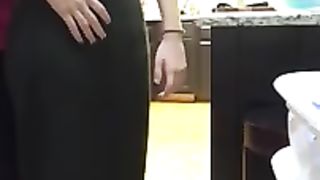 Si porta a casa un ragazzo di colore appena conosciuto