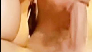 Anteprima del video: Lo vuole sempre in bocca