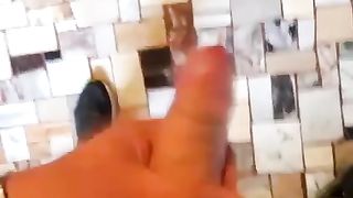 Anteprima del video: Quando mi diventa duro... ma lei non c'è!!!!