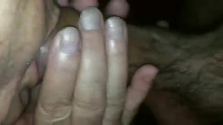 Mia nonna mi succhia il cazzo e tutta la sborra