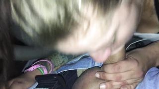 Anteprima del video: Pompa in auto