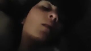 Mia moglie Giulia si tocca mentre me la scopo