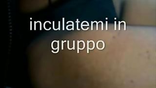 La slave Cagna in un car parking