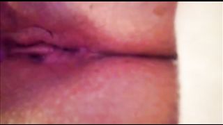 Mi masturbo e ho un intenso orgasmo