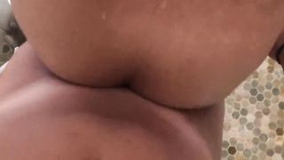 LUI succhia il cazzo della sua fidanzata !