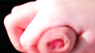 La mia ragazza mi sega in auto