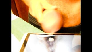 Tributo di Virtualbull per la moglie dell'amico Cornutone di Amaporn